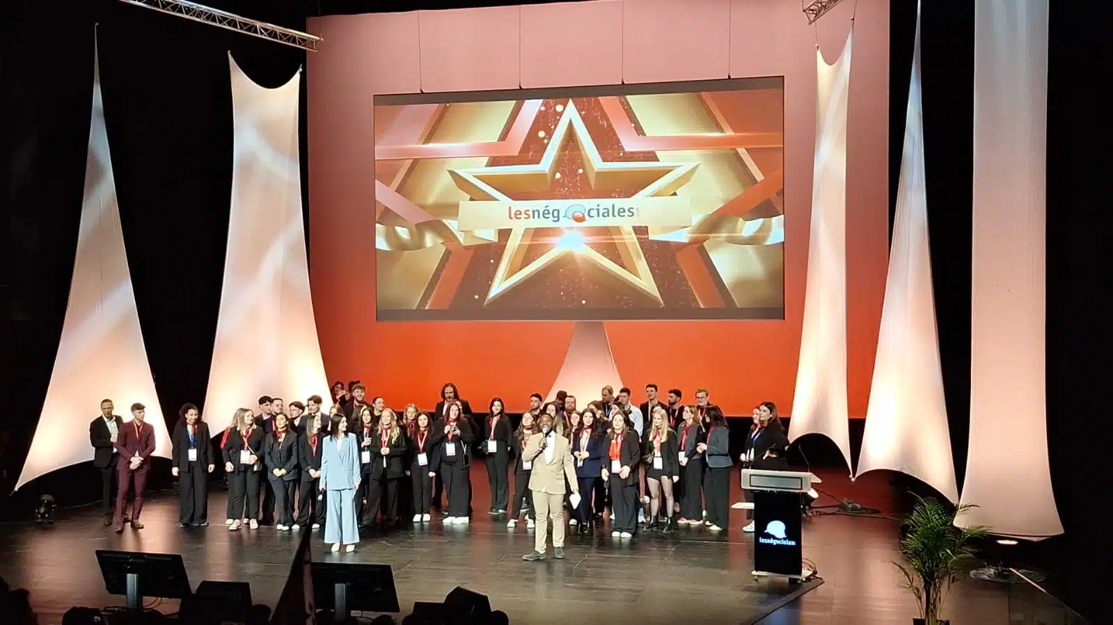 Nos étudiants en négociation digitalisation et relation clients en finale national des négociales