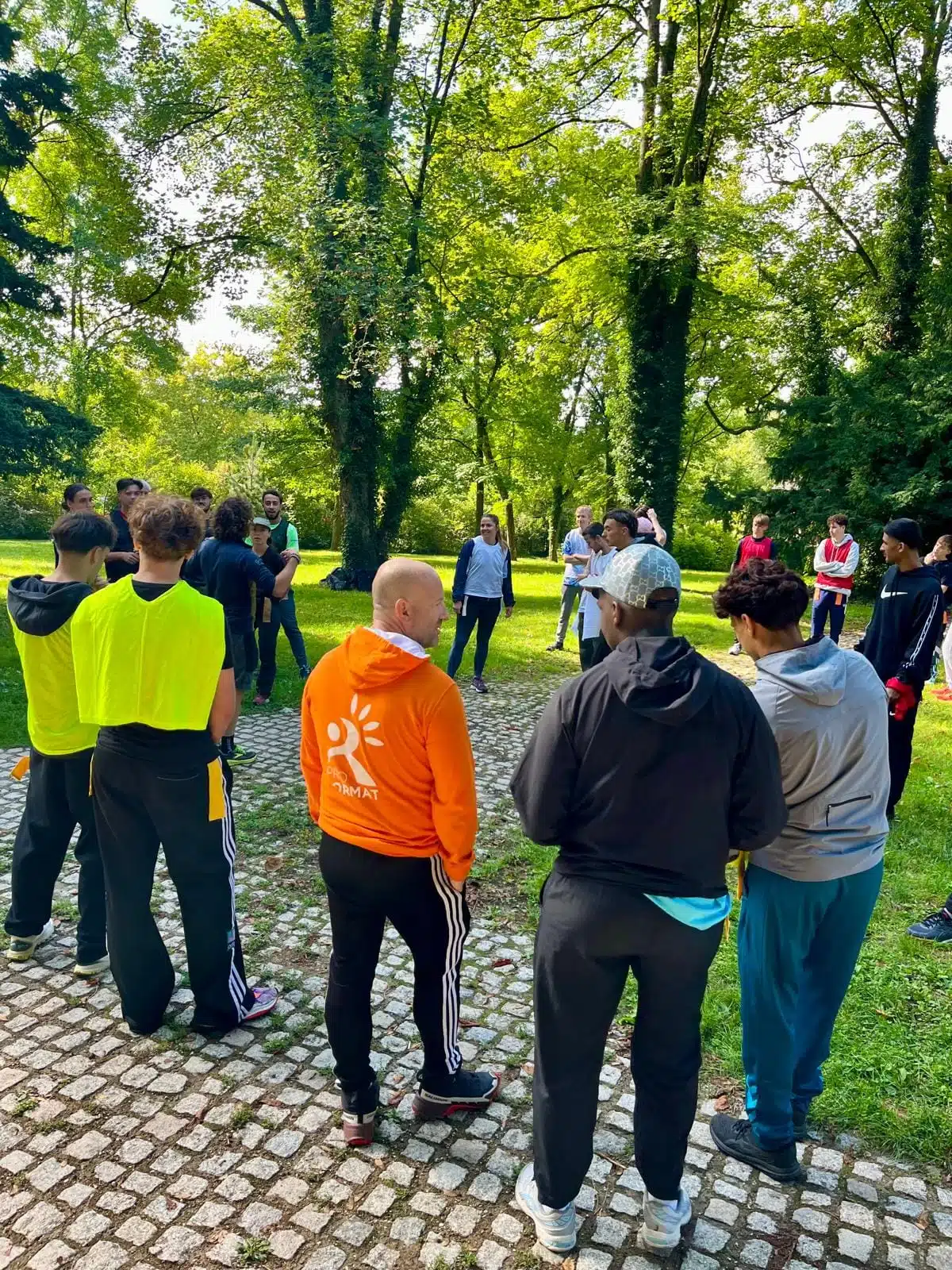 Journée de cohésion des nouveaux BPJEPS avec explication des consignes sur le campus de notre école Mulhouse. Un moment préparatoire essentiel pour organiser les activités et garantir la participation et la sécurité de tous.