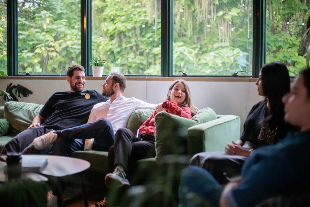 Groupe d'étudiants en communication et marketing dans notre école de commerce de Mulhouse en master